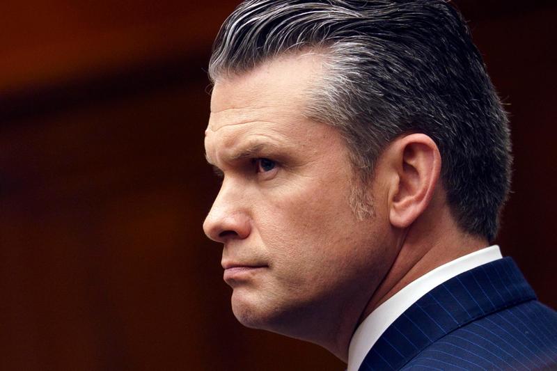 Hegseth alla Camera: “Il Pentagono ha pronti i piani d’invasione di Groenlandia e Panama, per ogni evenienza”