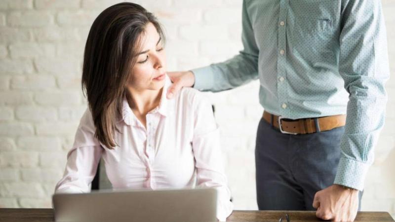 ¿Puerta giratoria en normas de hostigamiento sexual laboral?