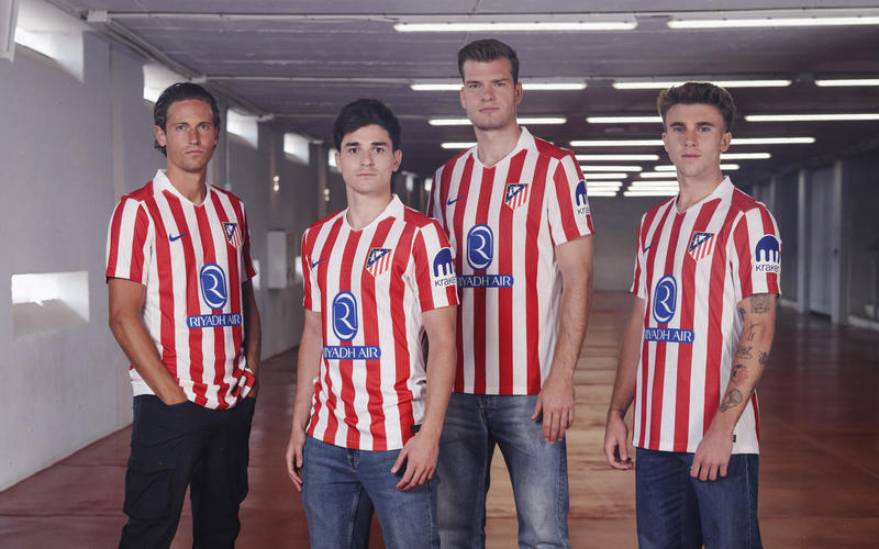 El Atlético lanza su nueva equipación rojiblanca «siguiendo el patrón más clásico”
