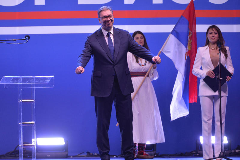 Vučić, čovek-orkestar