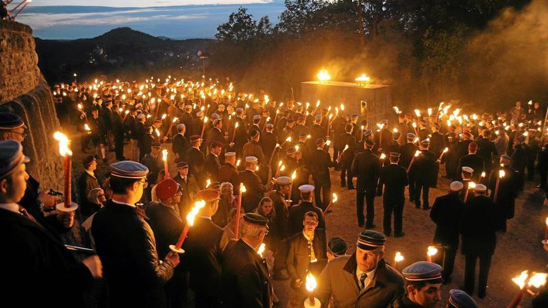 Fackelmarsch der Burschenschaft führt mitten durch Eisenach