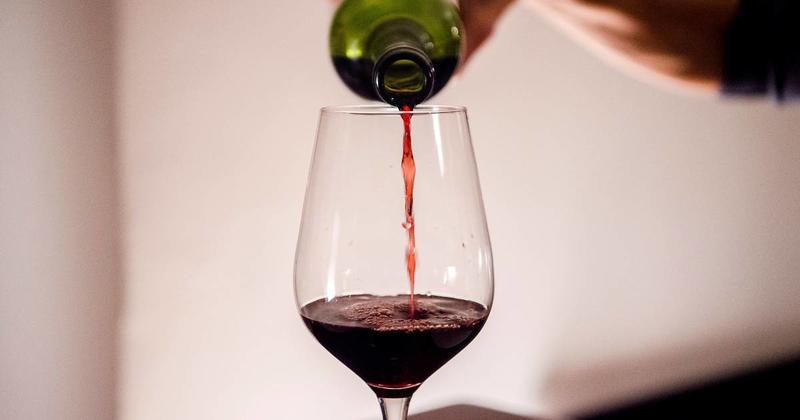 Gesundheitsminister wollen Alkohol ab 14 verbieten: Schluss mit dem „betreuten Trinken“ neben Mama und Papa!