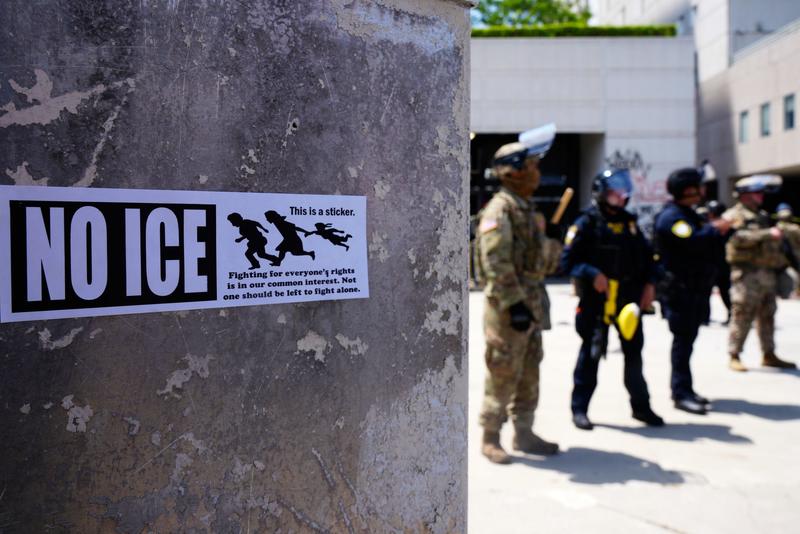 Court blocks judge's ruling to return control of National Guard to Calif.