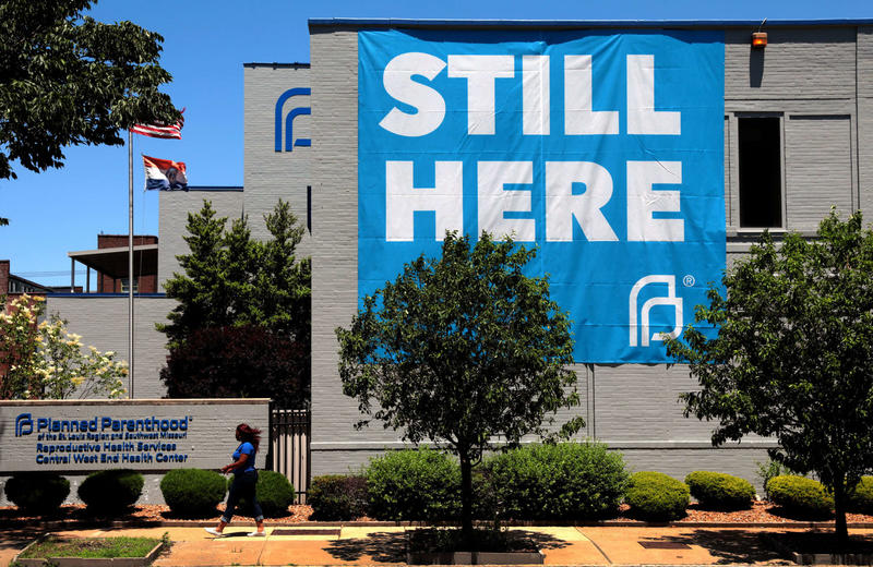 GOP Budget Puts at Least 200 Planned Parenthood Clinics Nationwide at Risk