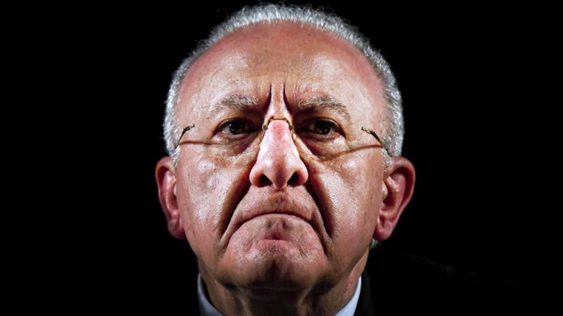 De Luca: Â«Stiamo scivolando verso una guerra mondialeÂ»