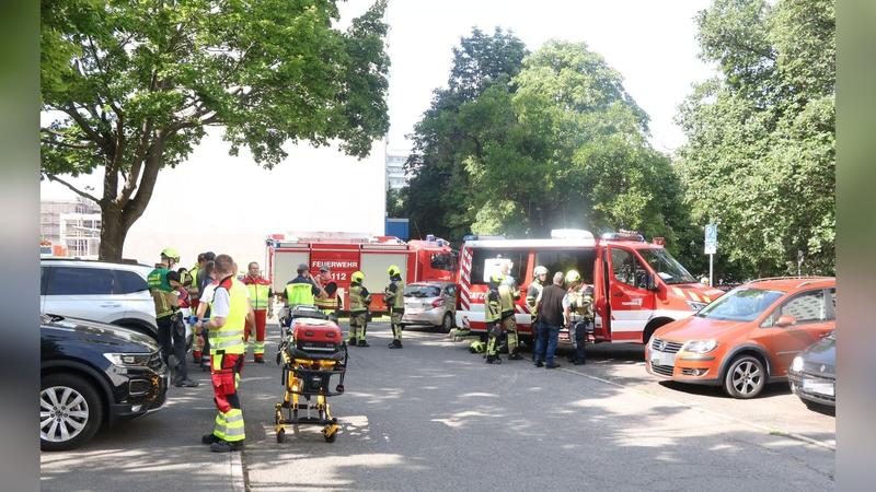Brand im obersten Stock eines Elfgeschossers: Großeinsatz in Gera (mit Video)