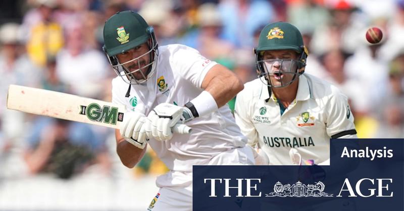 Star of Sandpapergate gives Australia a Test batting lesson
