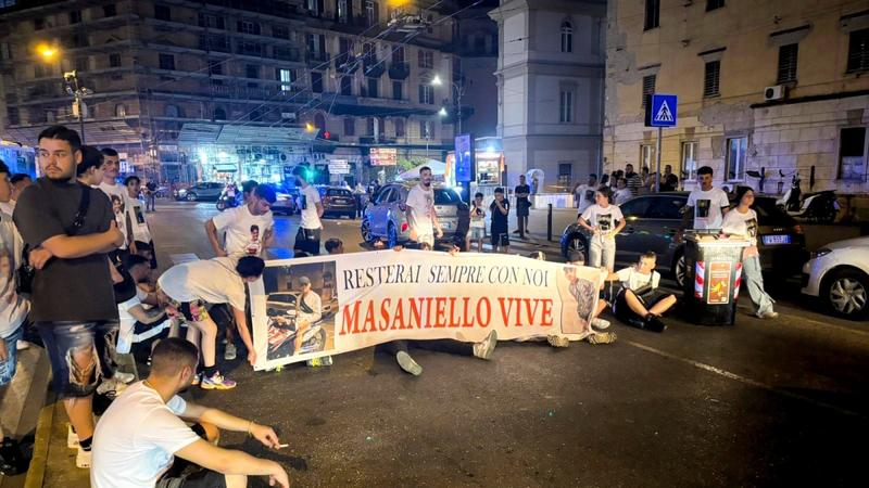 Varcaturo, ucciso in spiaggia: i parenti protestanoÂ contro il divieto dei funerali