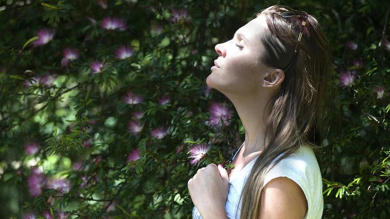 Guiding Light: Handling The Loss Of A Loved One With Grace And Strength