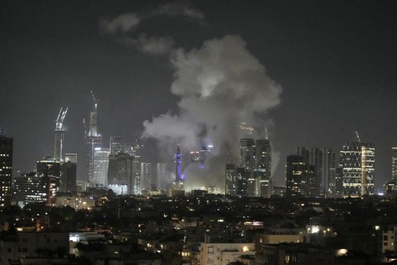 Eksplozije u Tel Avivu i Jerusalimu, Iran lansirao stotine balističkih projektila, 34 povređenih (VIDEO)