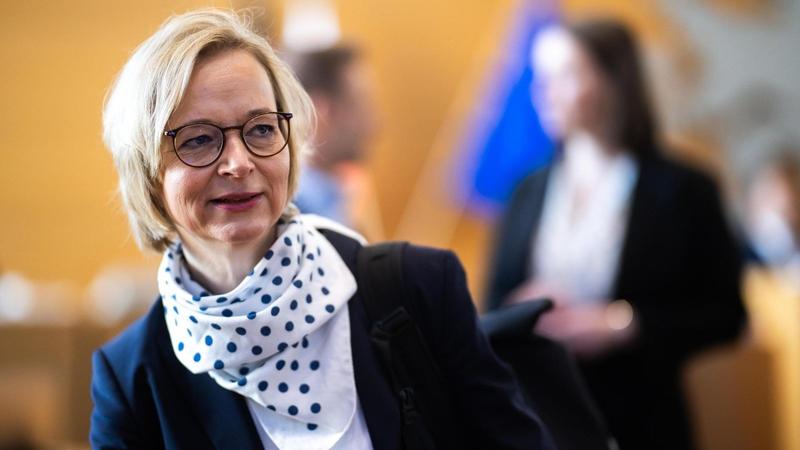Finanzministerin Wolf zur Grundsteuer: „Sehenden Auges in Verwerfung gerannt“
