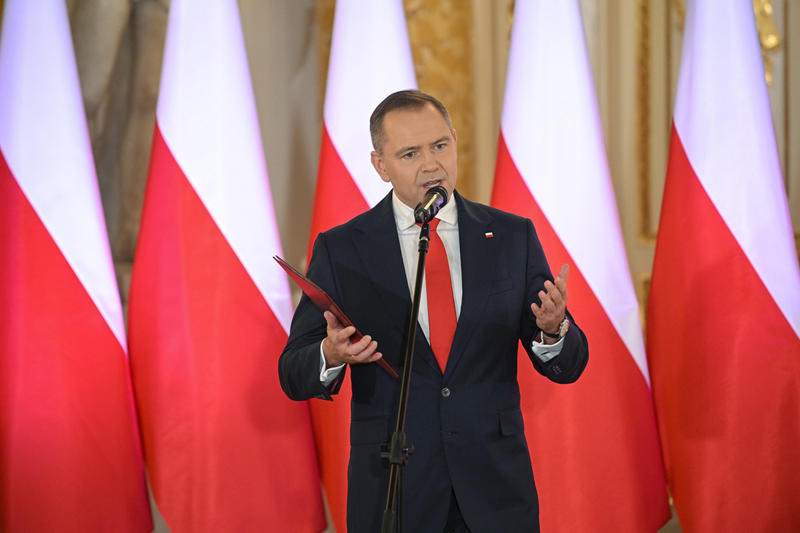 (PORTRET TEDNA) Karol Nawrocki: Huligan, boksar, populist in zgodovinar