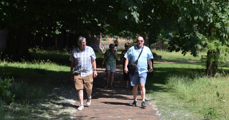 City folk soak up the sunshine ahead of forecast thunderstorms