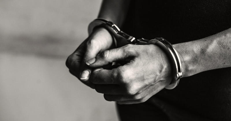 Έκρυβε στο σπίτι περισσότερα από 240 γραμμάρια κάνναβης και έναν ανιχνευτή μετάλλων