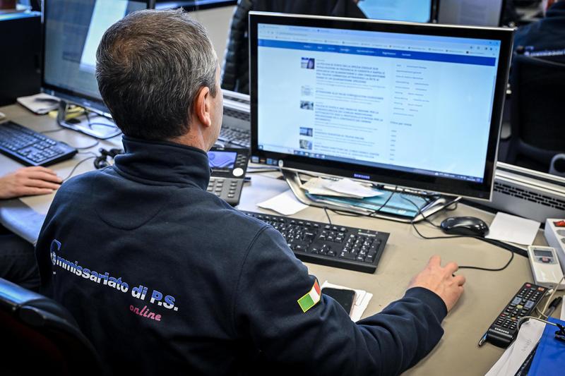 Storia d’amore e truffa. Sessantenne magentino raggirato da una ragazza dell’Est: spariti dal conto in banca 20mila euro
