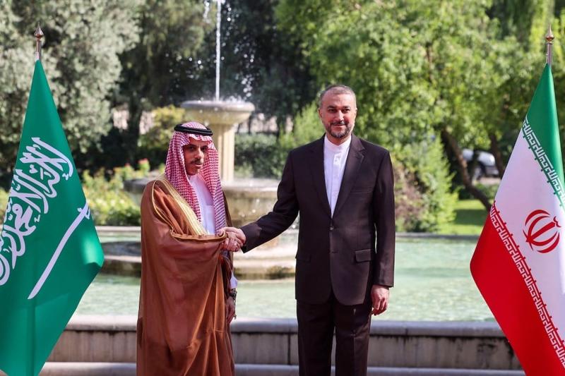 Can the Gulf’s Iran Policy Survive the War?
