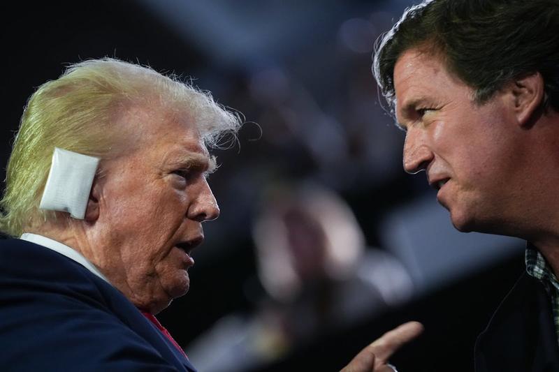 Trump’s Feud With Tucker Carlson Has Launched a MAGA Civil War
