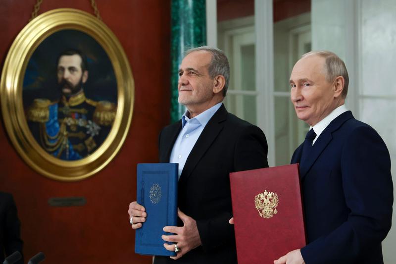 Putin eyes role as Israel-Iran peacemaker to boost wilted Mideast influence