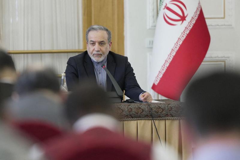 European and Iranian diplomats to meet as US delays decision on joining strikes