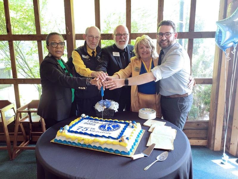 Kiwanis Club of West Lorne celebrates its 75th anniversary in style