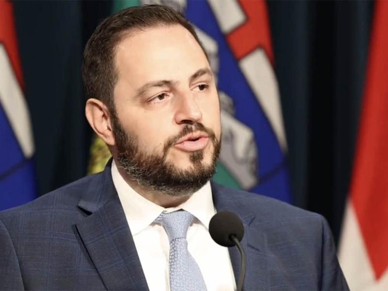 Bell: Smith government set to punt sexually explicit books out of school libraries