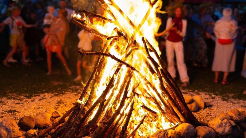 Al voltant del foc