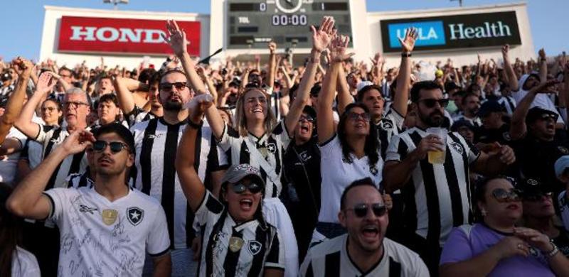 Copa do Mundo sai do roteiro ao colocar o colonialismo em pauta