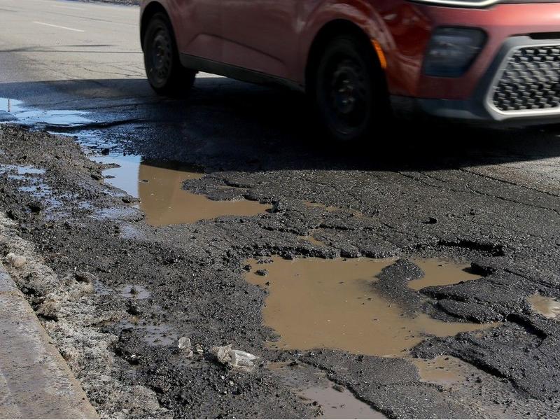 Denley: Ottawa's $10.8-billion infrastructure spending gap? Nothing to see here, folks