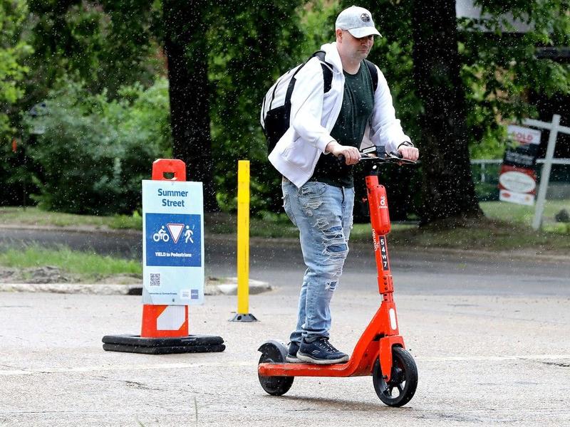 Lorne Gunter: 'Complete streets' is latest fantasy coming from Edmonton city hall Planners want to ensure all neighbourhood streets in new development and mature neighbourhoods undergoing renewal include lower speed limits.