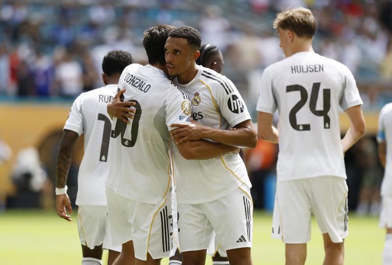 La doble duda con Huijsen y con Gonzalo