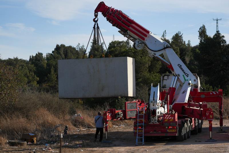 Shelters erected in areas hit hard by missiles, but Arab towns again overlooked