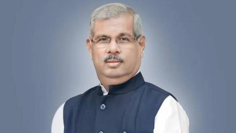 Bharat Mata row: Kerala Governor attends function where portrait of Bharat Mata placed amidst SFI protest
