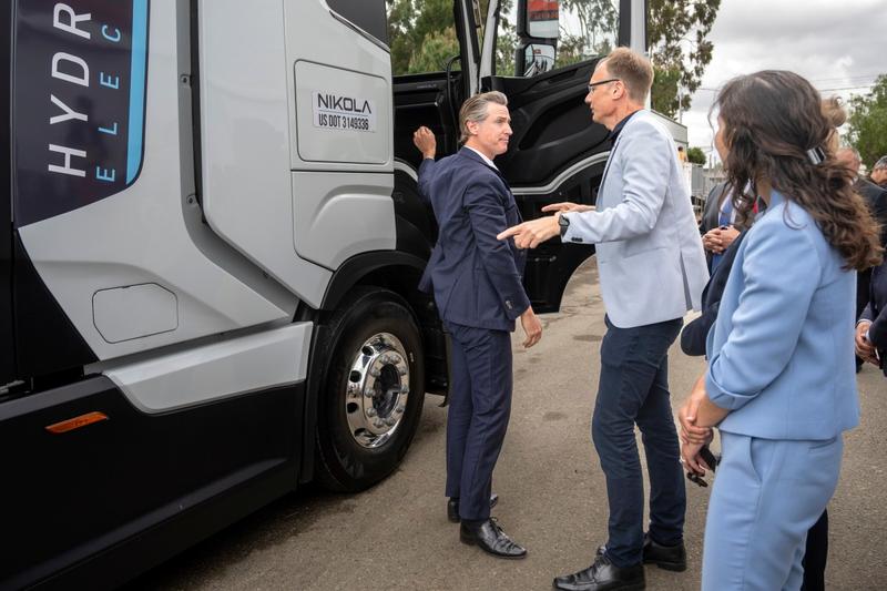 California Rolls on With Electric Trucks, Despite Trump’s Roadblocks