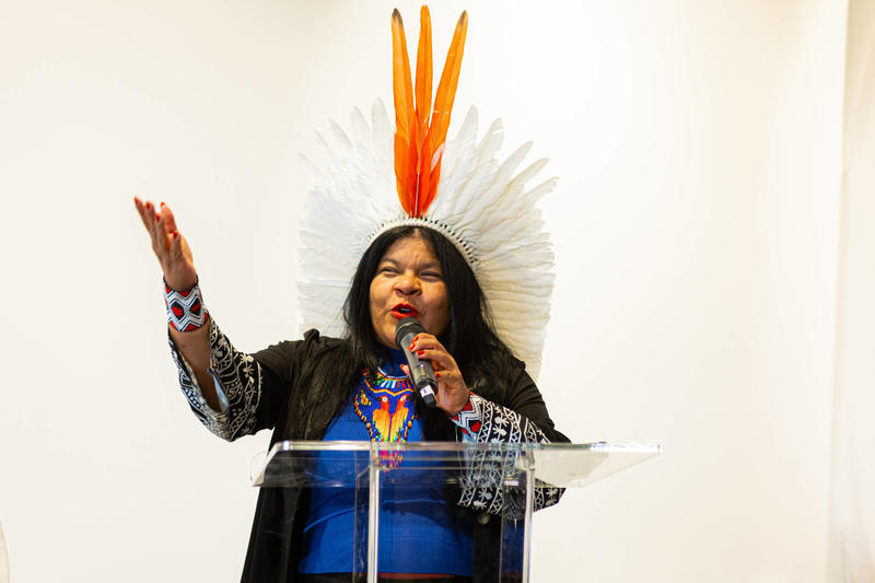 Abertura de exposição de moda brasileira em Londres reúne autoridades