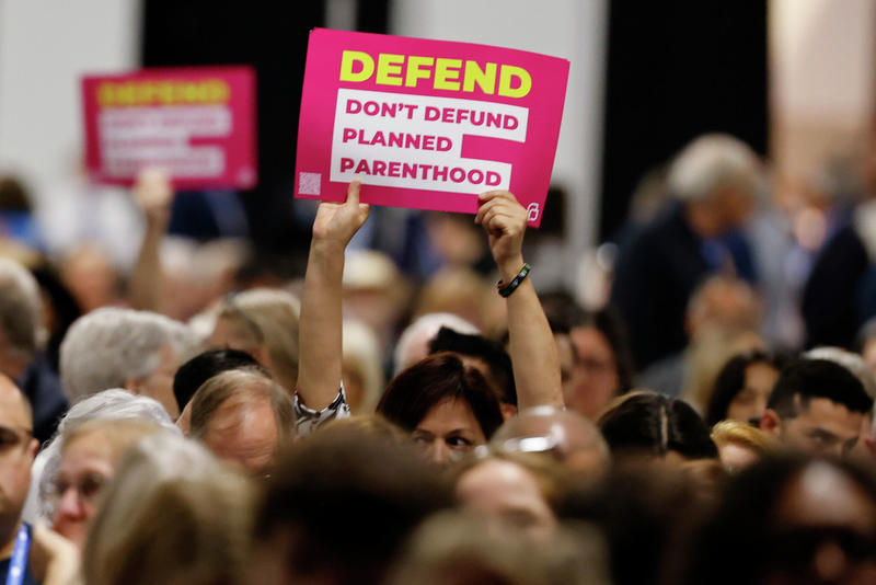 Newsom’s budget hobbles Planned Parenthood and threatens California’s status as an abortion ‘safe haven’