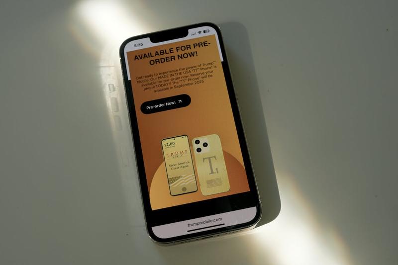 Trump’s Ugly Phone Scam Has Already Hit Some Major Snags