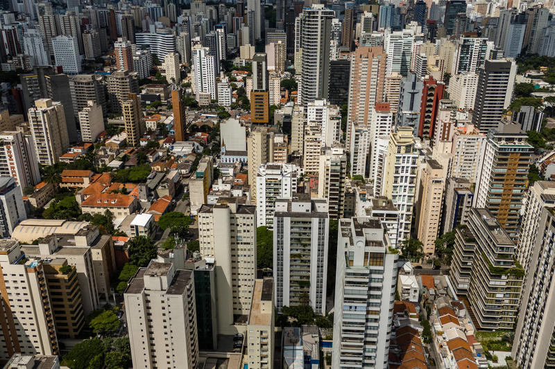 Congelar o aluguel não constrói moradia