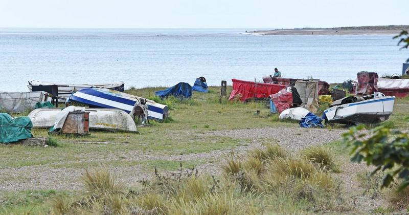 Health and safety concerns raised over fishing boats on beach