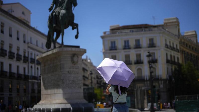 La primera gran ola de calor del año pone en alerta a España y Catalunya