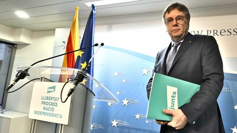 Puigdemont no té paracaigudes