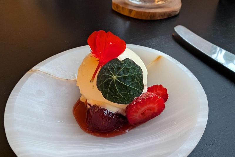 Tiny Oakland restaurant wins first Michelin star