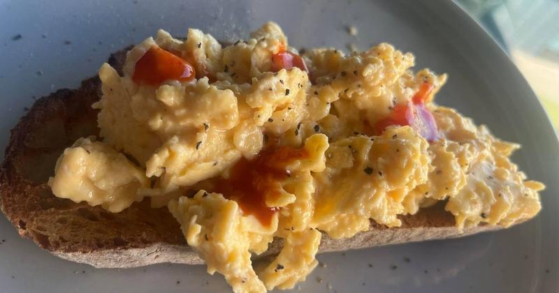 'I tried chef's 10-minute trick for fluffiest scrambled eggs and it blew me away'