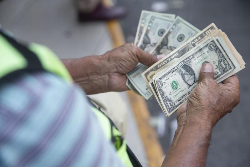 ¿Qué pasa con el precio  del dólar?
