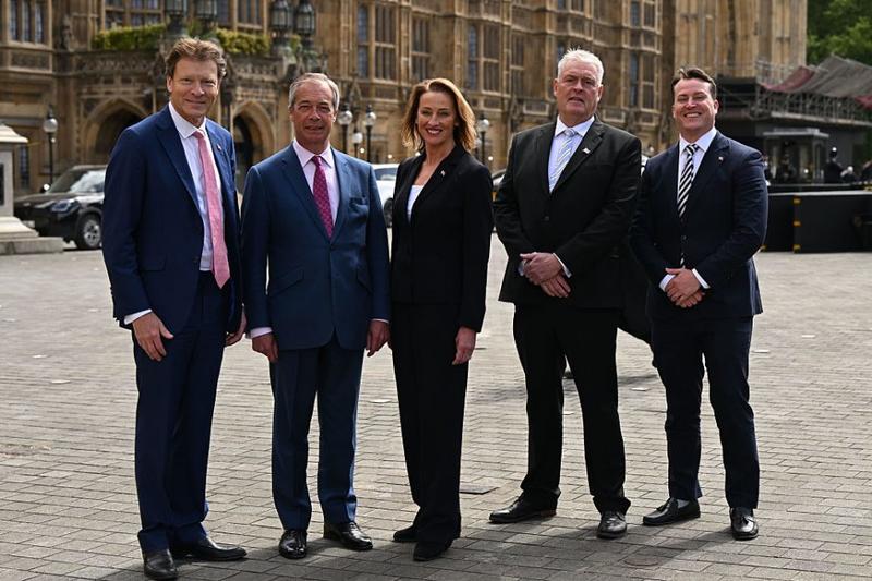 Reform MP to sit as an independent
