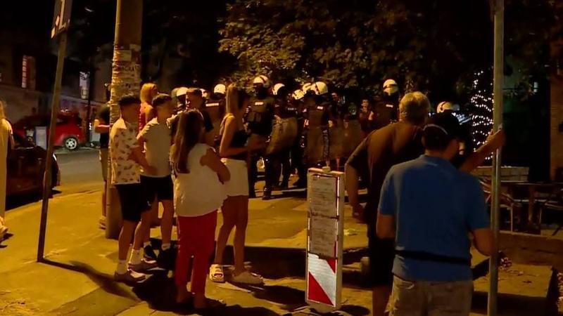 Mladić zapalio zvučnik tokom blokade Južnog bulevara