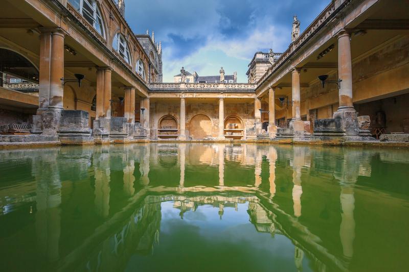 Des bains, du vin et du pouvoir : la vraie vie dans les thermes romains