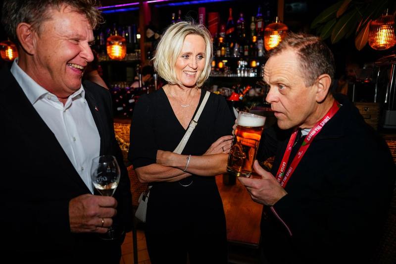 Den usmakelige skjenkingen: Har de ikke lært noe?