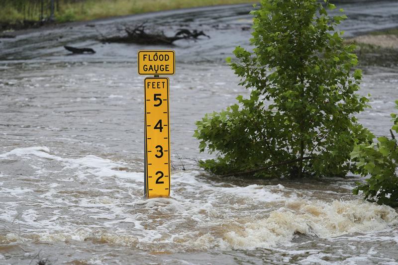 Why it can be hard to warn people about dangers like floods – communication researchers explain the role of human behavior