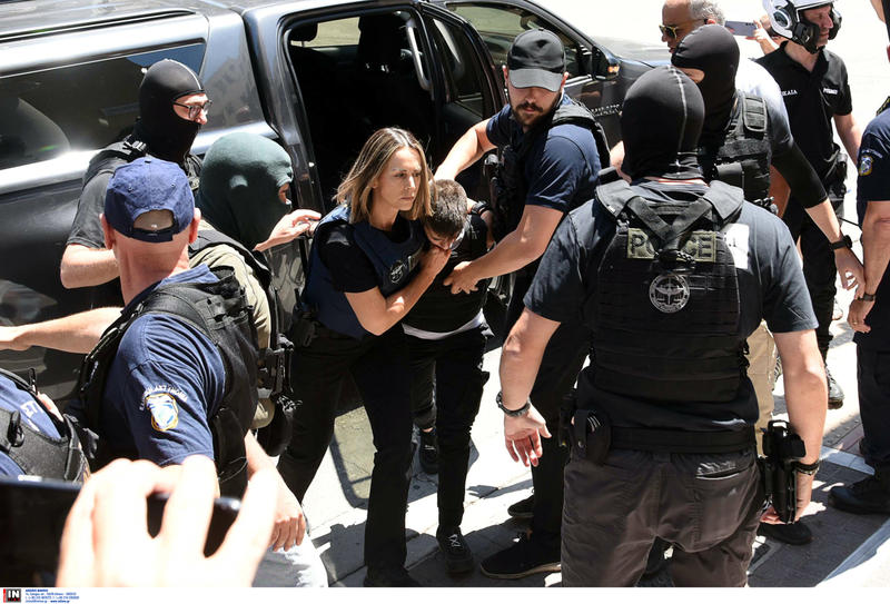 Η Μουρτζούκου και τα τέρατα της τηλεόρασης