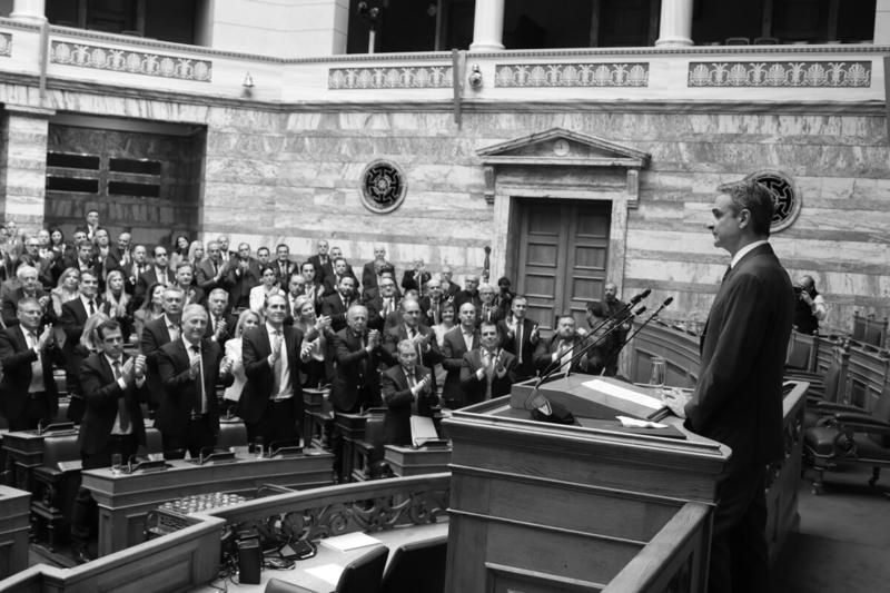 Στο άγνωστο με βάρκα την ελπίδα